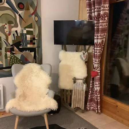 Igloo In Out * Thollon-les-Memises
